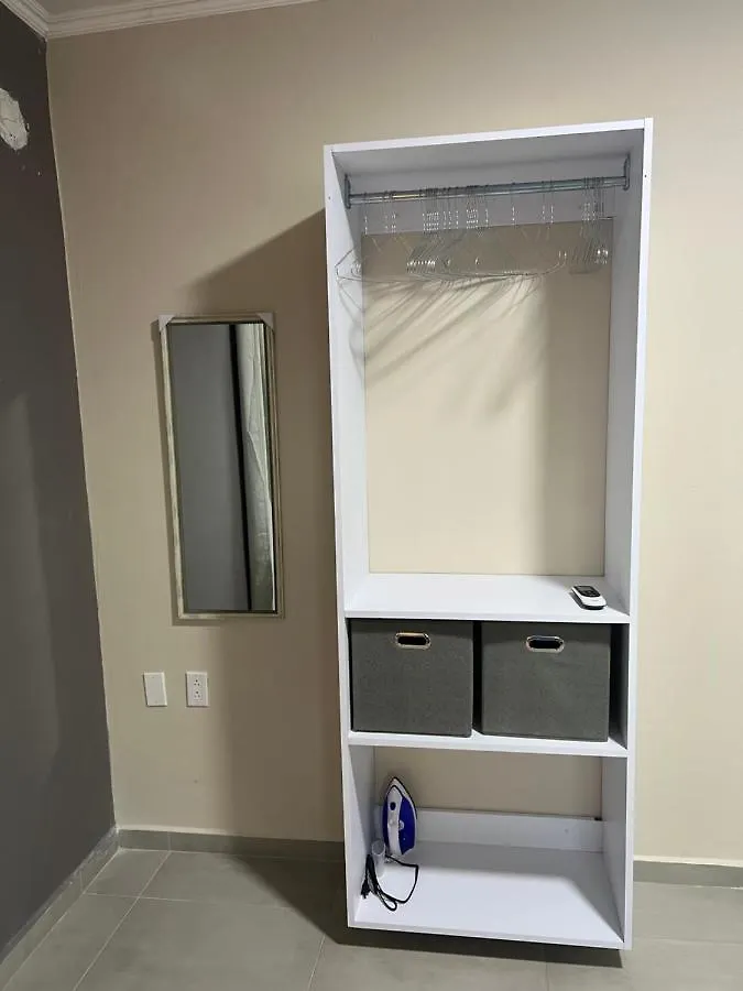 Cataleya Apartments Near Airport ウィレムスタッド キュラソー